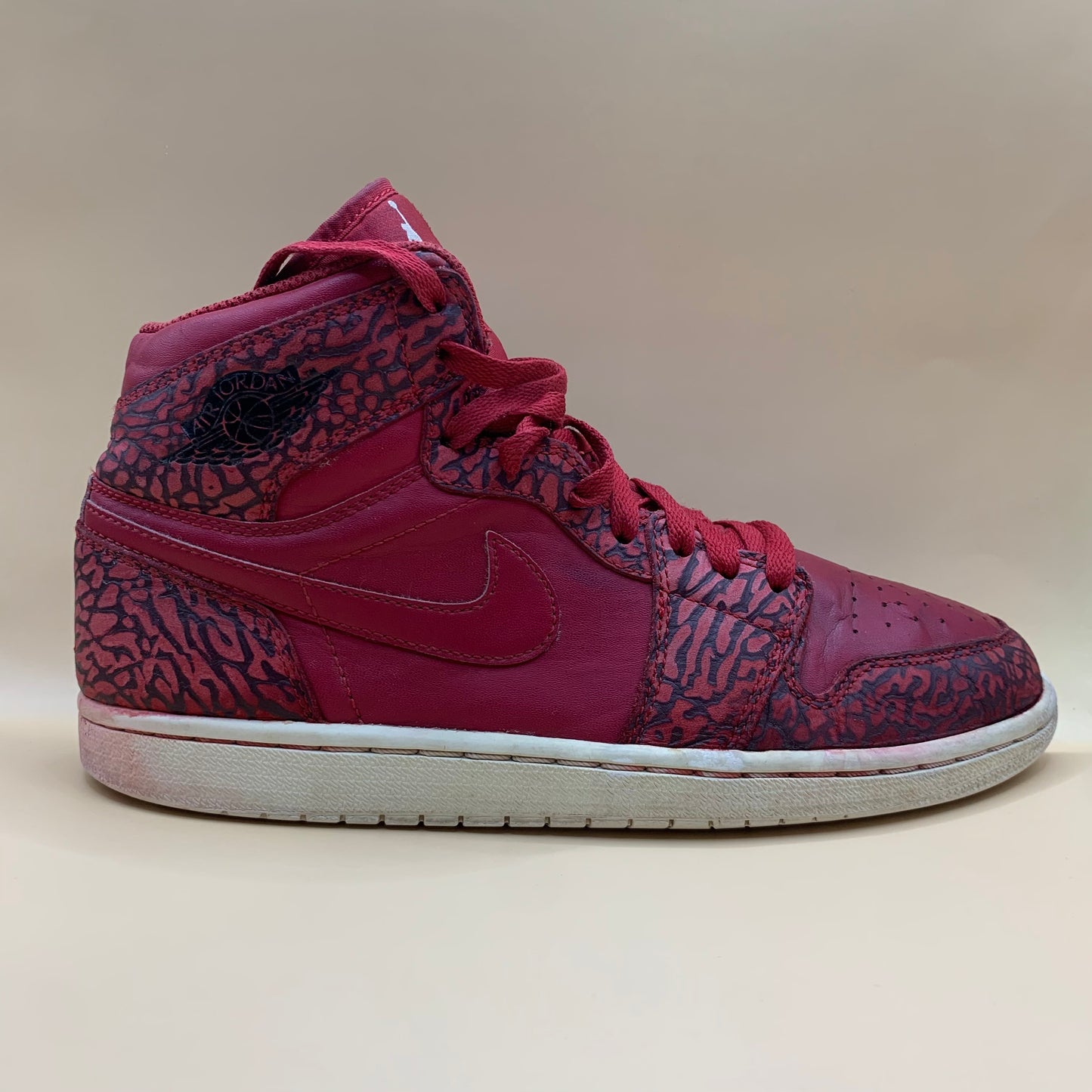 Nike Air Jordan 1 Retro High Red Elephant